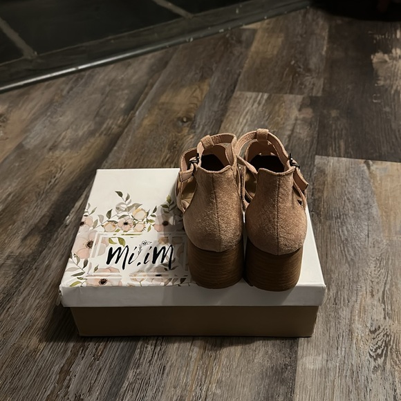 Mi im Paige Rose - Picture 3 of 5